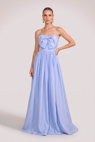 Dress Bari Serenity - pose 2