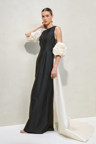 Vestido Bicolor Mangas de Rosas
