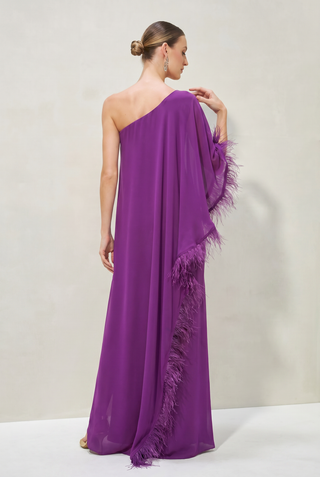 Vestido Kaftan com Plumas e Bordados