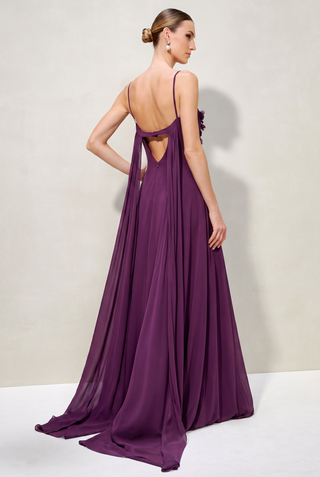 Vestido Fluido Cortes Retos