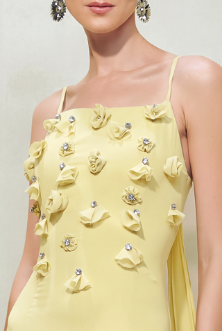 Vestido Fluido Cortes Retos