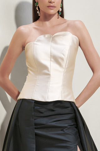 Conjunto Top e Saia Estruturada