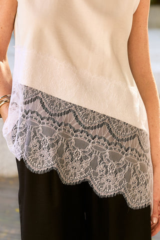 T-shirt Barrado Renda - Off White