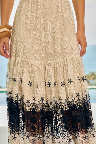 Vestido de Renda Exclusiva - Creme e Preto